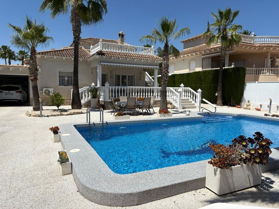 Villa de 3 dormitorios en Alicante, Spain No. 283287