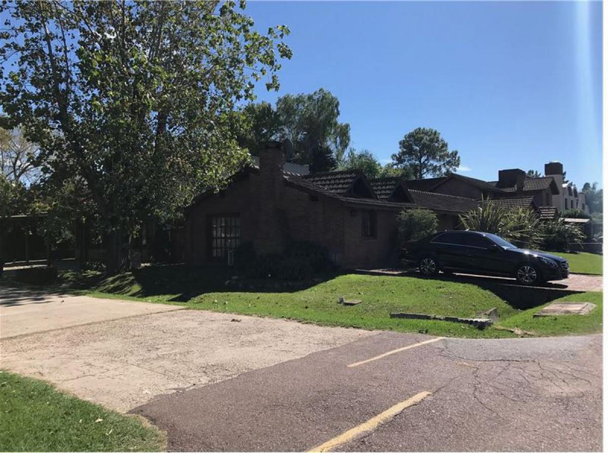 3 bedrooms House in Escobar, Argentina No. 94558