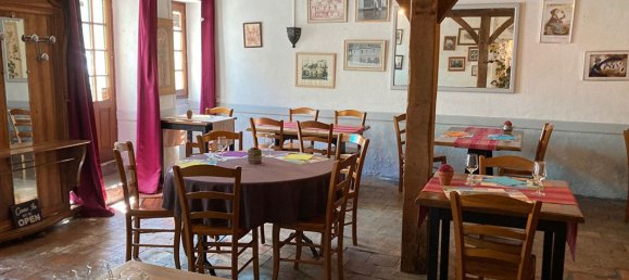 8 bedrooms House in Chinon, France No. 257881 5