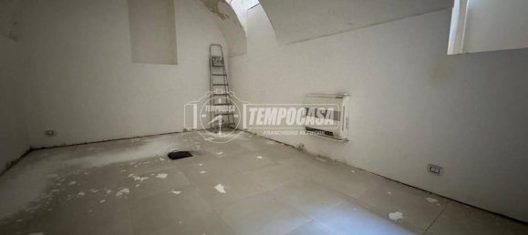 250m² Warehouse in Naples, Italy No. 267846 4