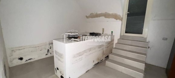 250m² Warehouse in Naples, Italy No. 267846 15