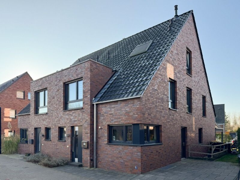 3 bedrooms Townhouse in Munster, Germany No. 287053