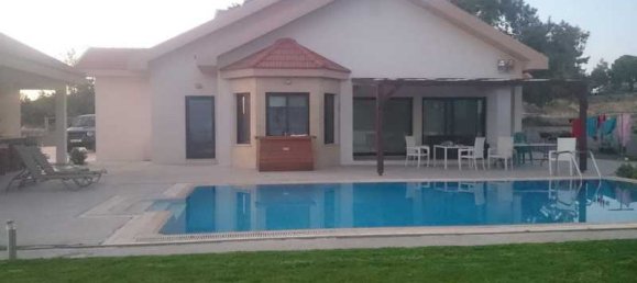 6 bedrooms House in Limassol, Cyprus No. 13881 3