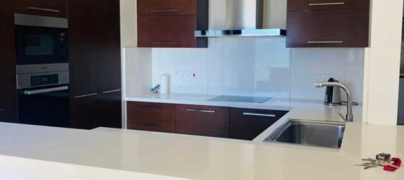 6 bedrooms House in Limassol, Cyprus No. 13881 2