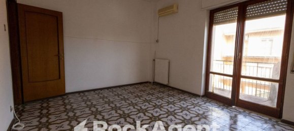 2 Schlafzimmer Wohnung in Catanzaro, Italy, Nr. 296152 13