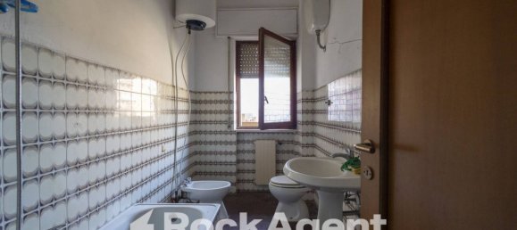 2 Schlafzimmer Wohnung in Catanzaro, Italy, Nr. 296152 16