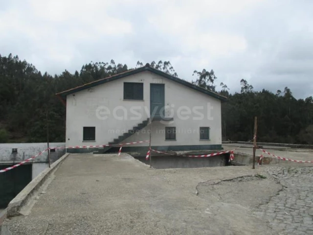  مستودع في Alvaiazere, Portugal 877متر مربع رقم 92477