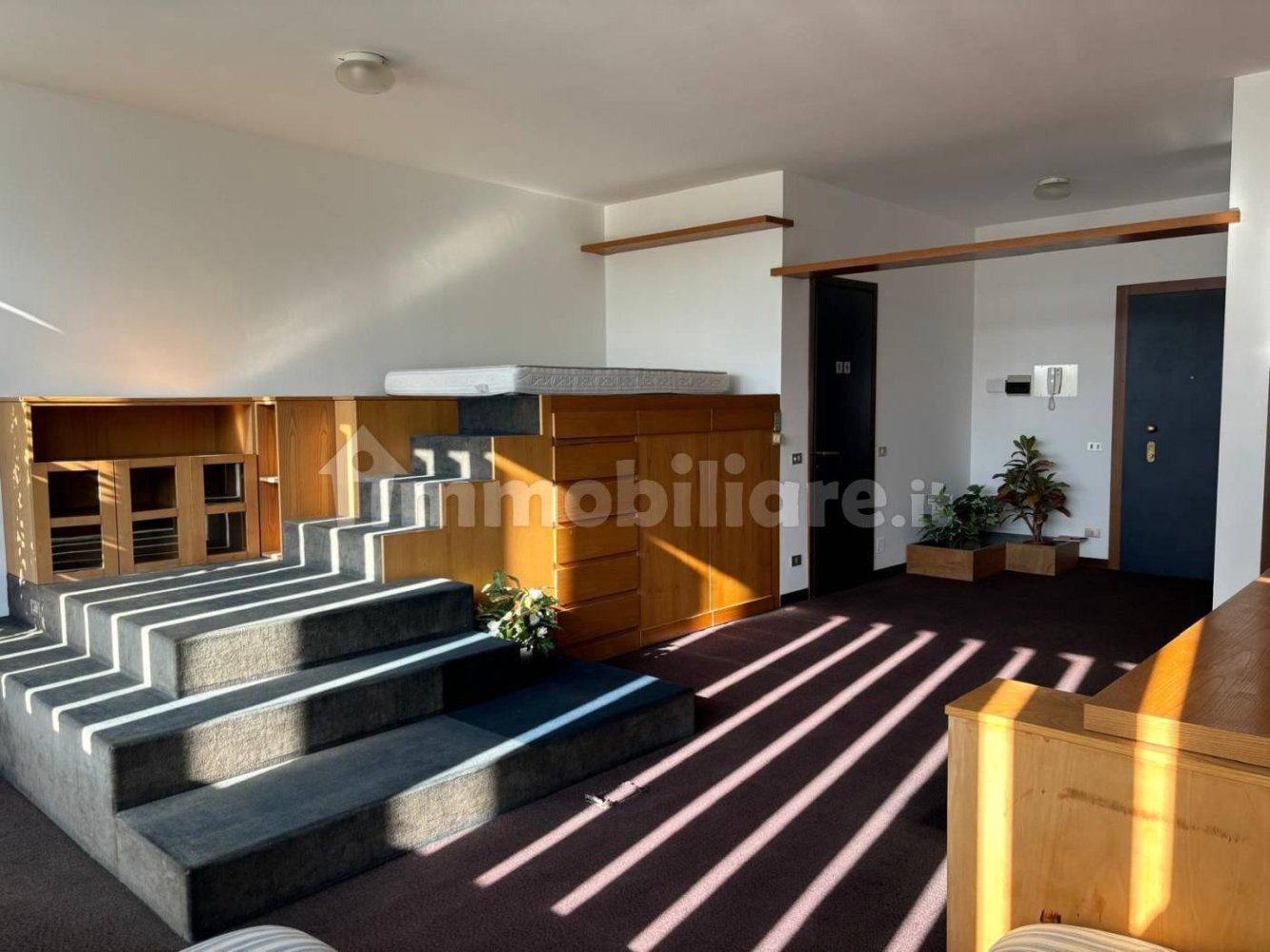 1غرفة مكتب في Varese, Italy رقم 341980