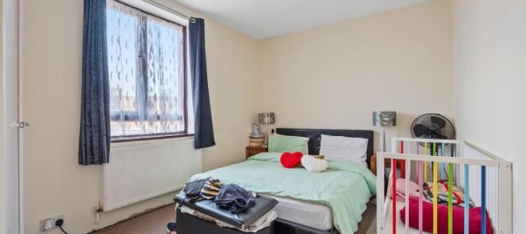 2 bedrooms Apartment in London, United Kingdom No. 12574 4