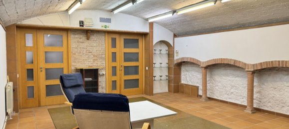 Gewerbliche Immobilie in Sant Marti, Spain 148m², Nr. 68377 4