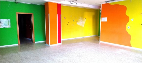 Imóvel comercial de 1 divisão em Campobasso, Italy N.º 36082 6