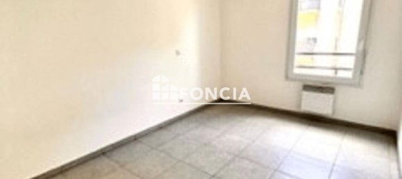 2 bedrooms Apartment in Onnaing, France No. 92629 5