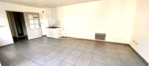 2 bedrooms Apartment in Onnaing, France No. 92629 2