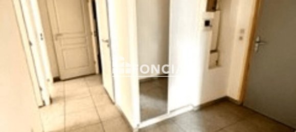 2 bedrooms Apartment in Onnaing, France No. 92629 4