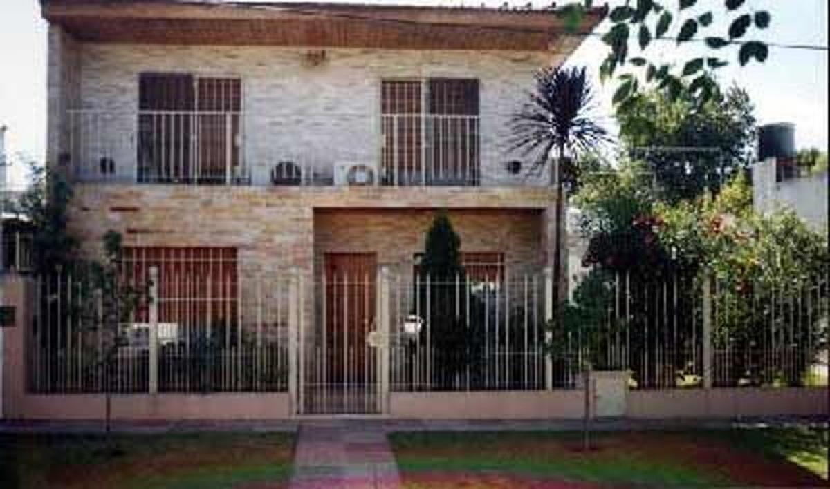 3 Schlafzimmer Haus in Almirante Brown, Argentina, Nr. 76946