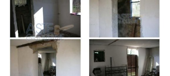 5 bedrooms Apartment in San Giovanni Valdarno, Italy No. 338986 3