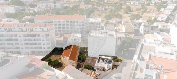 2 bedrooms House in Loule, Portugal No. 24554 2