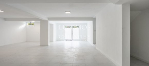 5 bedrooms Villa in Quarteira, Portugal No. 98850 7