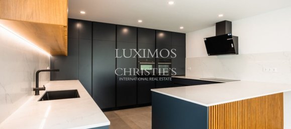 5 bedrooms Villa in Quarteira, Portugal No. 98850 34