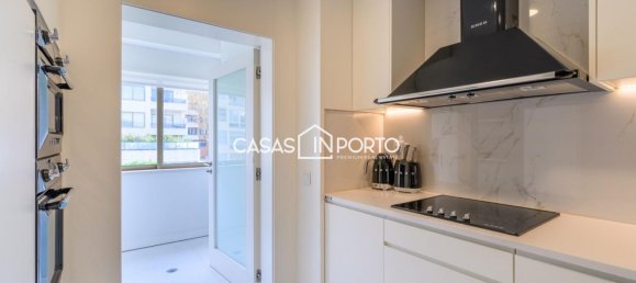3 bedrooms Apartment in Porto, Portugal No. 122391 7