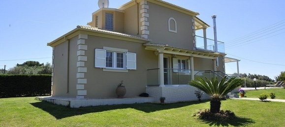 3 bedrooms Villa in Corfu, Greece No. 3660 4