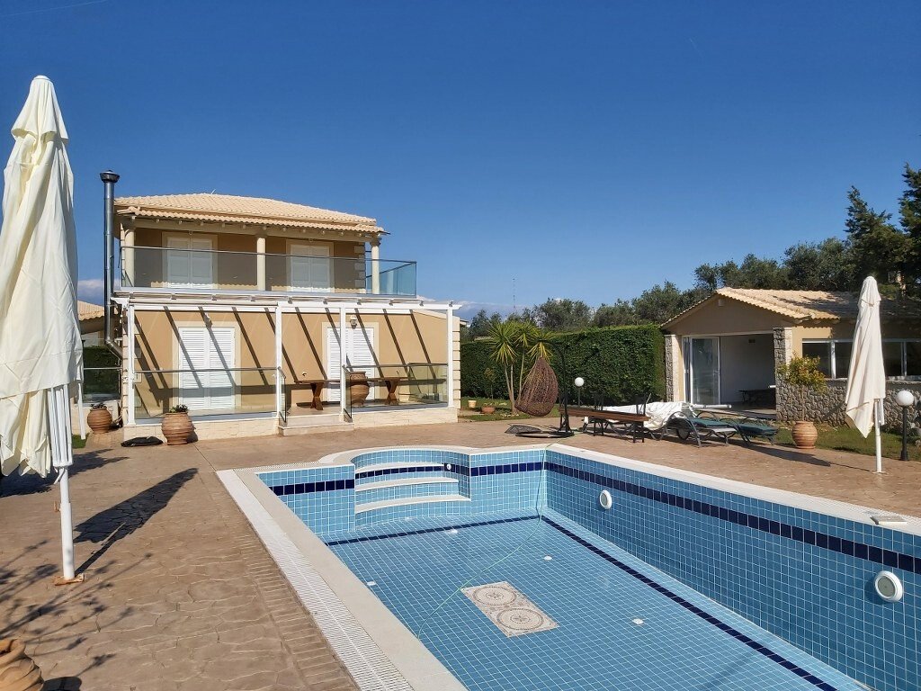 3 bedrooms Villa in Corfu, Greece No. 3660