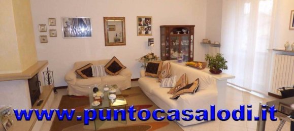 2 bedrooms Villa in San Colombano al Lambro, Italy No. 142632 3