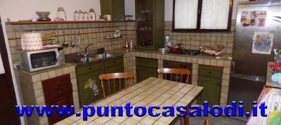 2 bedrooms Villa in San Colombano al Lambro, Italy No. 142632 5