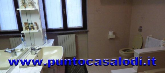 2 bedrooms Villa in San Colombano al Lambro, Italy No. 142632 8