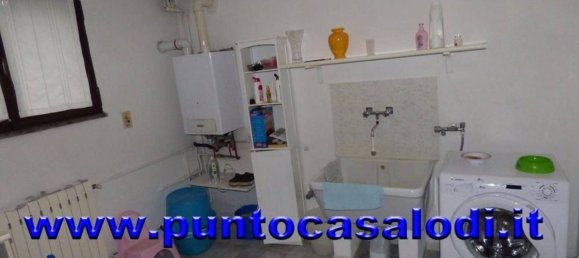 2 bedrooms Villa in San Colombano al Lambro, Italy No. 142632 11