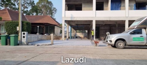 Villa de 5 dormitorios en Sattahip, Thailand No. 17850 3