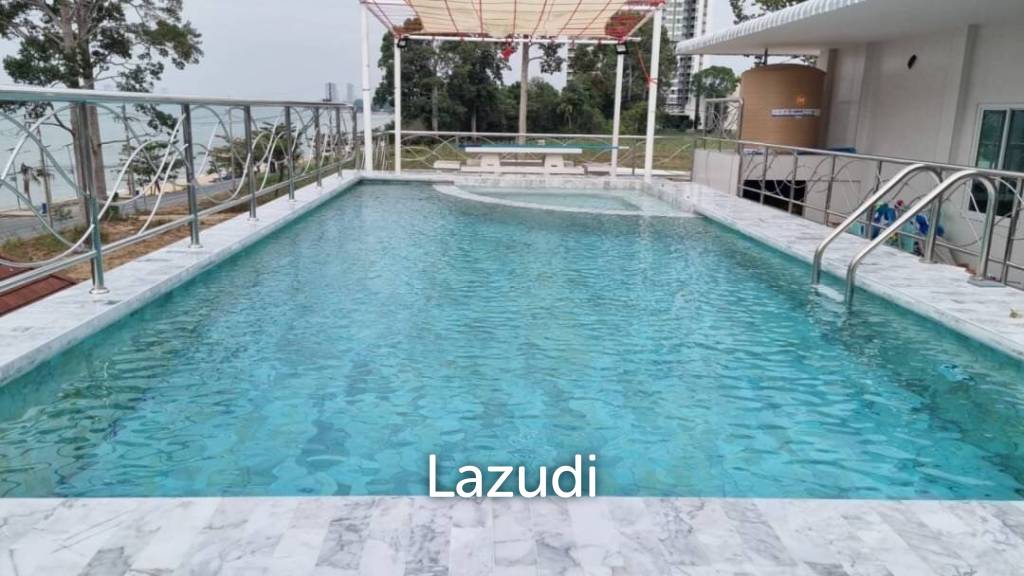 Villa de 5 dormitorios en Sattahip, Thailand No. 17850