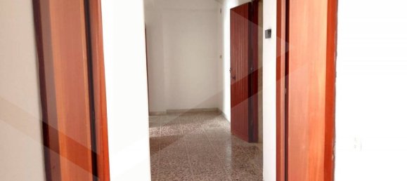 Apartamento de 3 divisões em Castellana Grotte, Italy N.º 28480 3