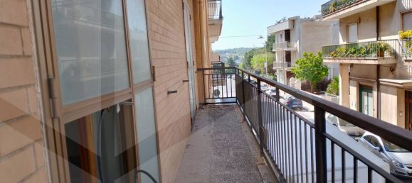Apartamento de 3 divisões em Castellana Grotte, Italy N.º 28480 7