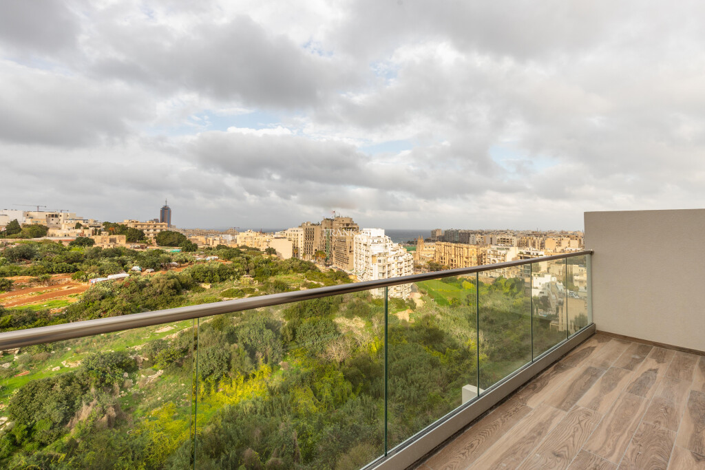 Apartamento T3 em Saint Julian's, Malta N.º 4368