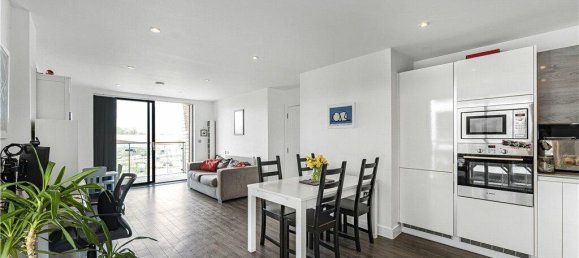 2 bedrooms Apartment in London, United Kingdom No. 8719 10