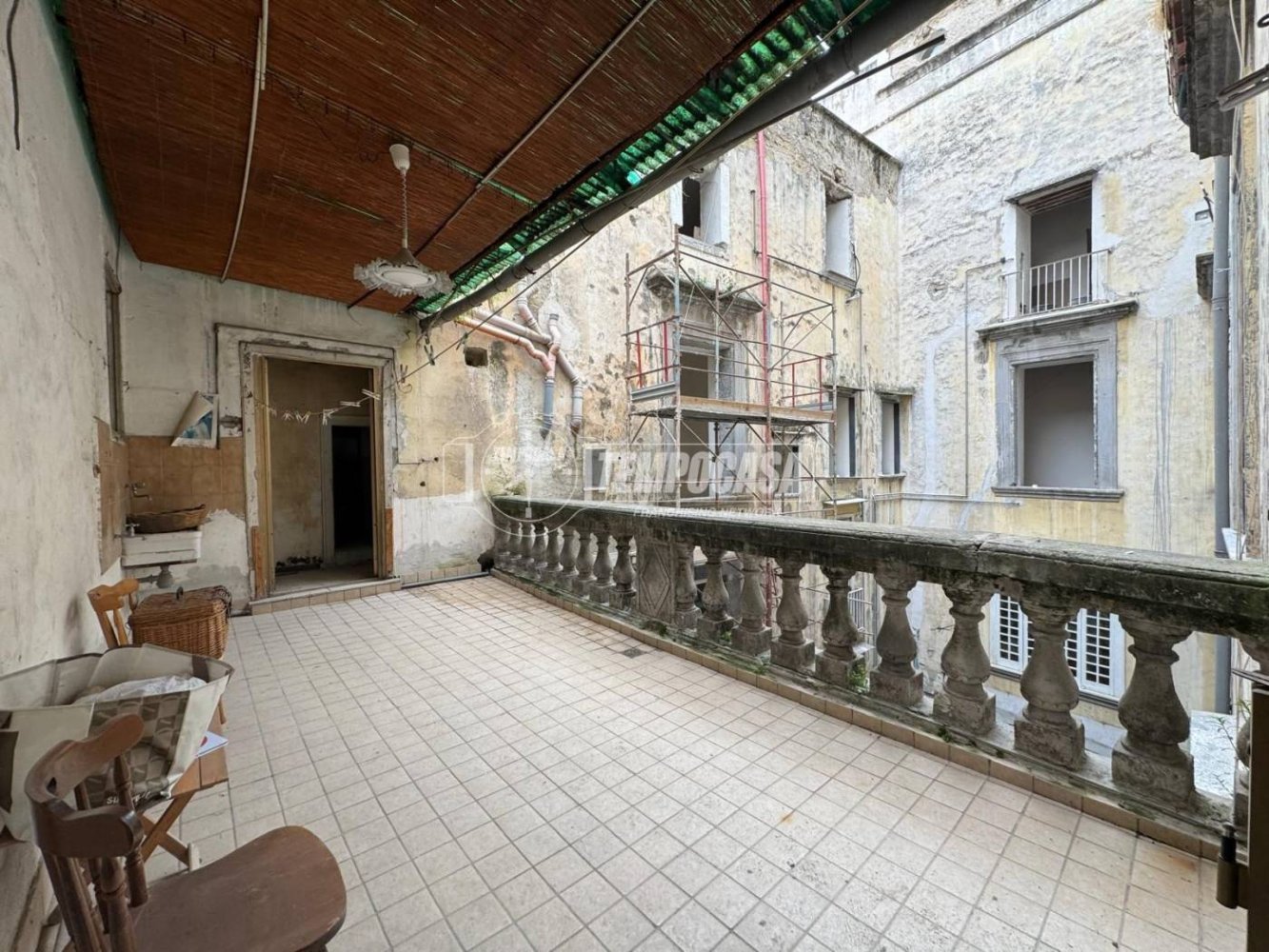 5 bedrooms Apartment in Naples, Italy No. 14420