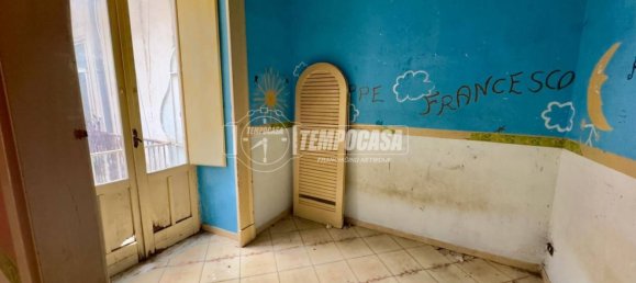 5 bedrooms Apartment in Naples, Italy No. 14420 18