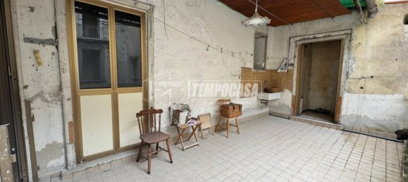 5 bedrooms Apartment in Naples, Italy No. 14420 3