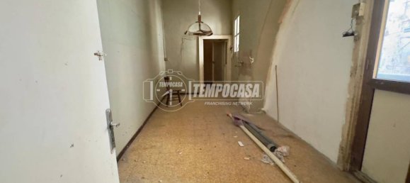 5 bedrooms Apartment in Naples, Italy No. 14420 4