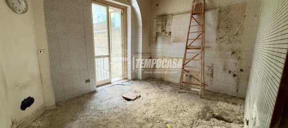 5 bedrooms Apartment in Naples, Italy No. 14420 6