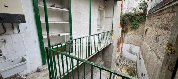 5 bedrooms Apartment in Naples, Italy No. 14420 24