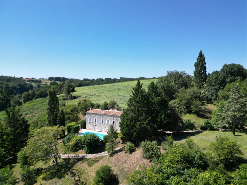 4 bedrooms House in Duras, France No. 339192