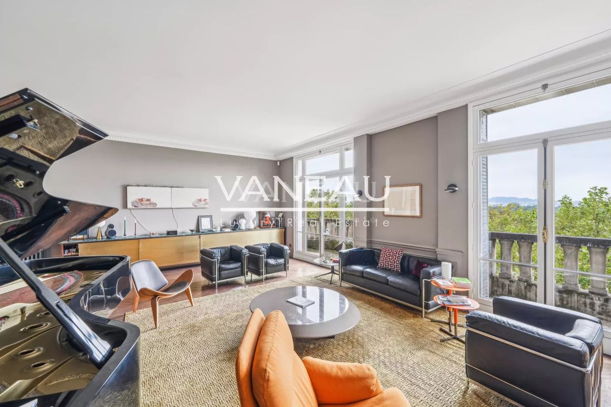 4 Schlafzimmer Wohnung in Paris, France, Nr. 143320