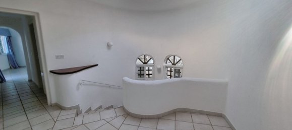 Villa de 4 dormitorios en Tala, Cyprus No. 21906 26