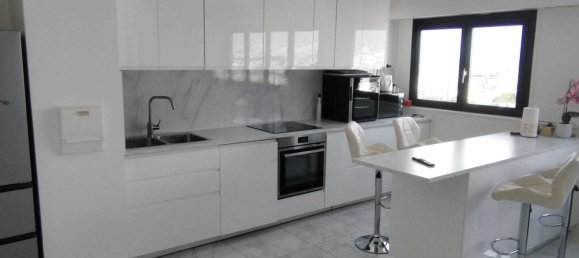 Apartamento de 2 dormitorios en Courbevoie, France No. 173406 4