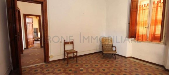 Квартира с 6 комнатами в Масса, Италия № 117426 14