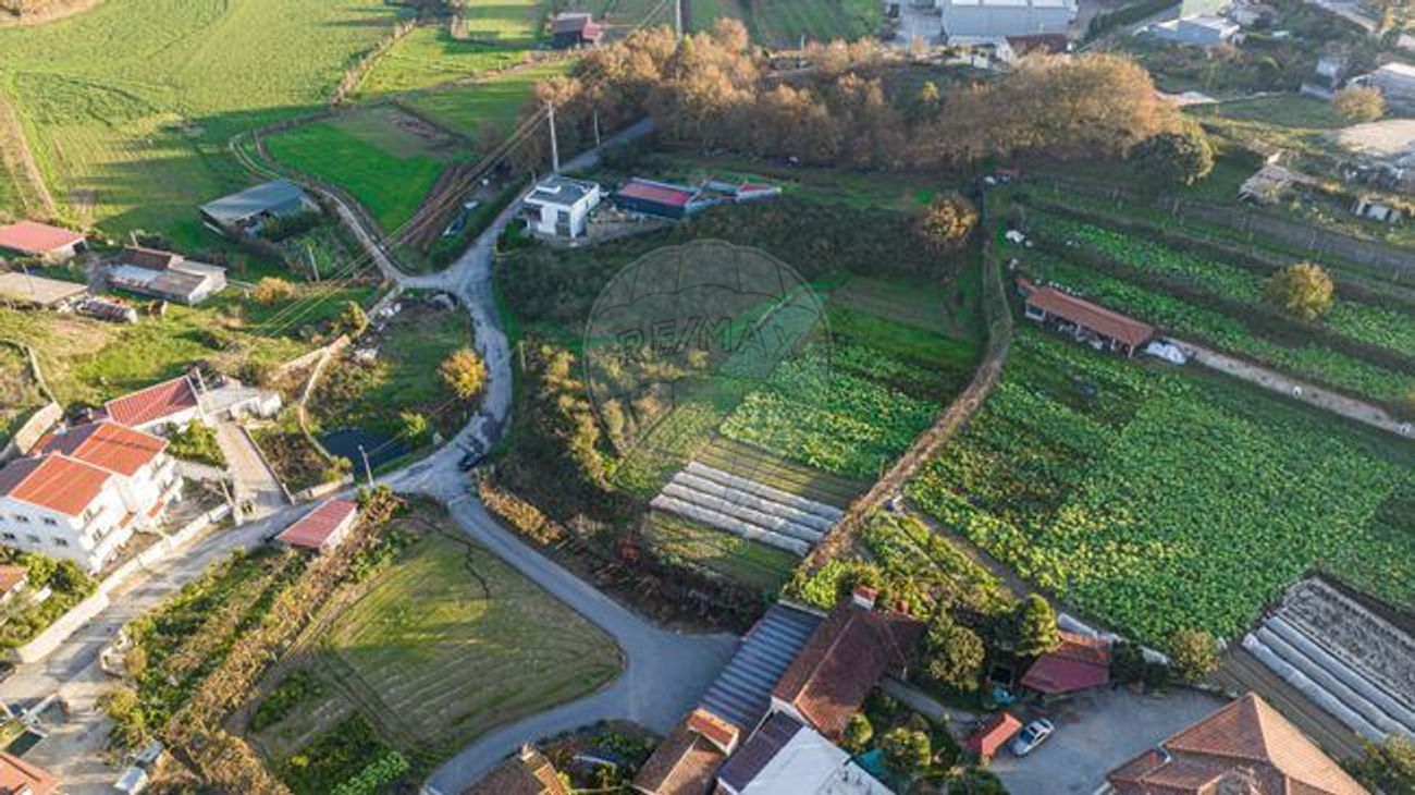  قطعة أرض في Lousada, Portugal 851متر مربع رقم 71777