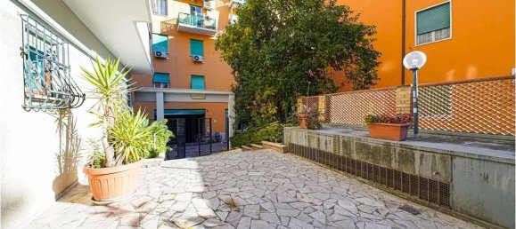 2 rooms Apartment in Rome, Italy No. 30177 19