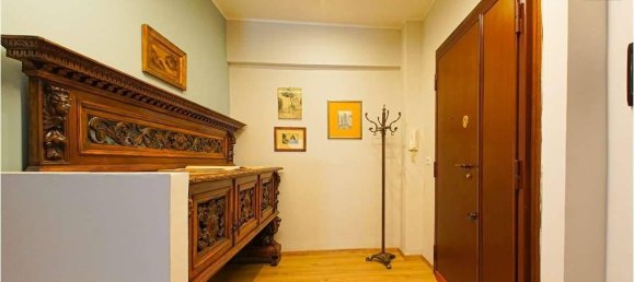 2 rooms Apartment in Rome, Italy No. 30177 3